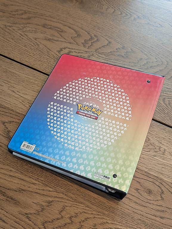 Pokémon Carte collezionabili: Pokémon Sammelordner mit 50 Seiten – Usato da Sempach venduto da Tornadoblaster 3