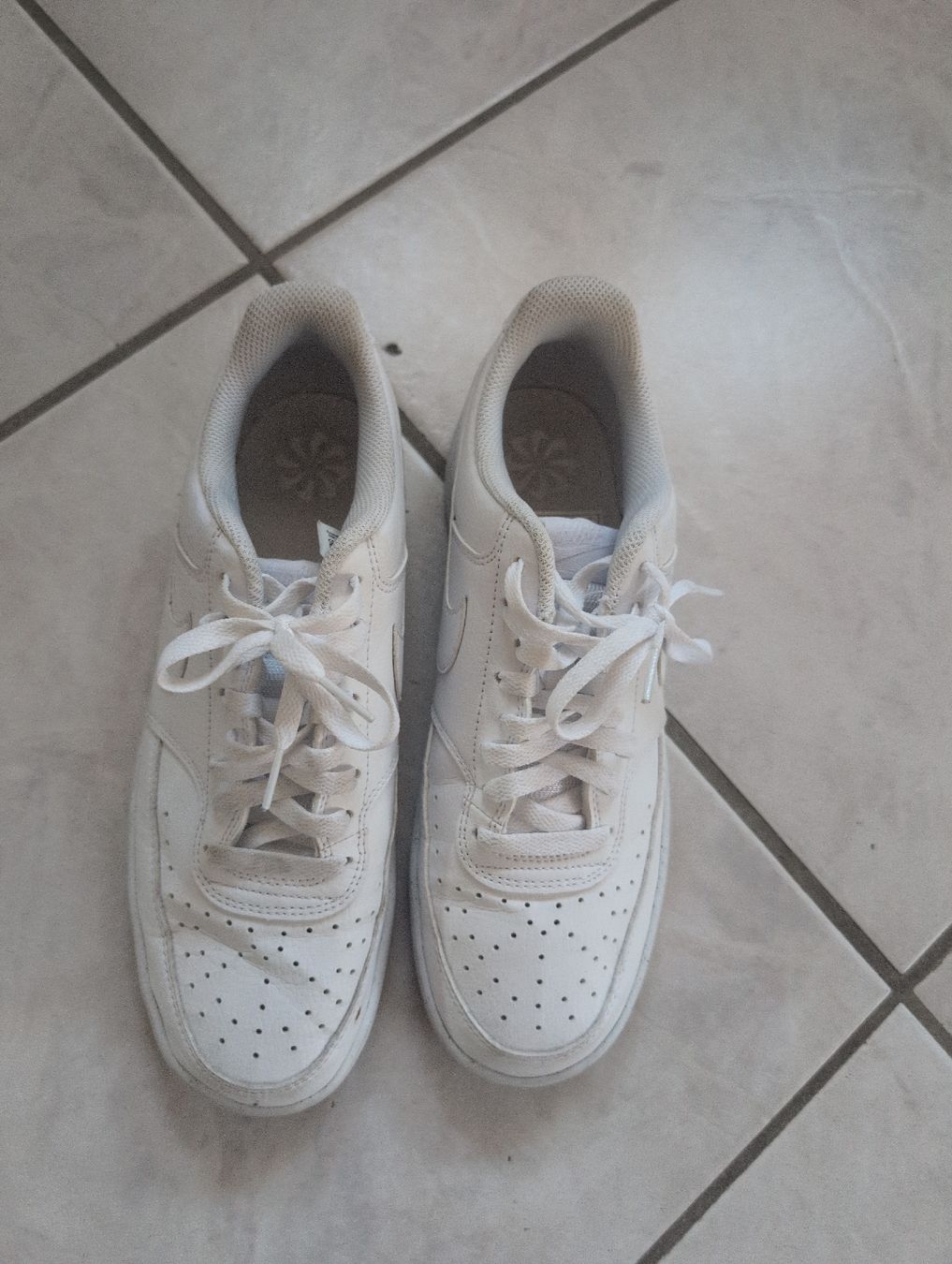 Nike Scarpe da uomo: Basket Nike blanche  – Usato da CORMINBOEUF venduto da savaja