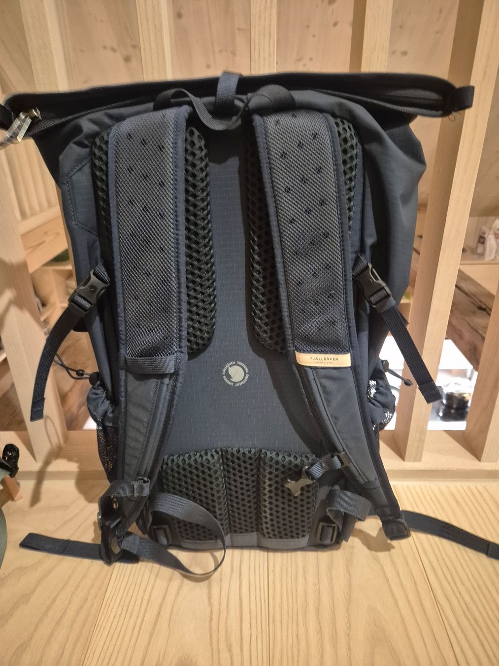 Fjällräven Zaini: Fjällräven Abisko Foldsack 25L – Nuovo (secondo la descrizione) da Stettlen venduto da woo_6kkv 1