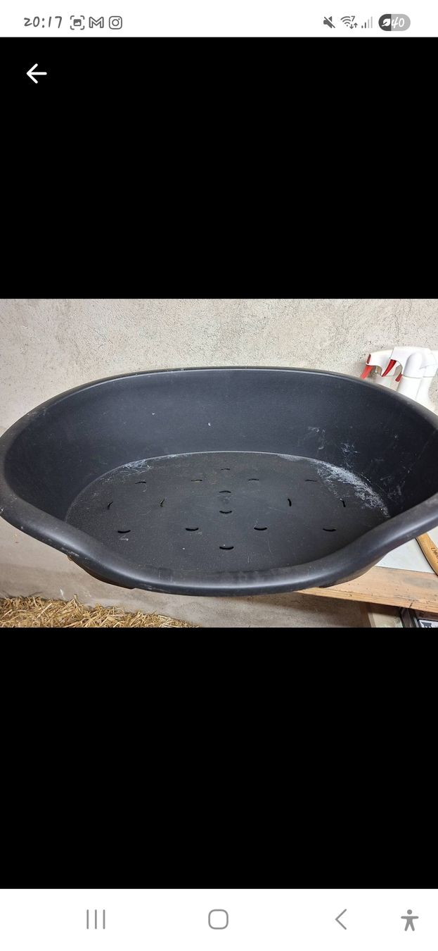 Liege- & Schlafplätze: Hundekorb, schwarz, 60cm breit – Gebraucht aus Benken SG von bet_20Gm