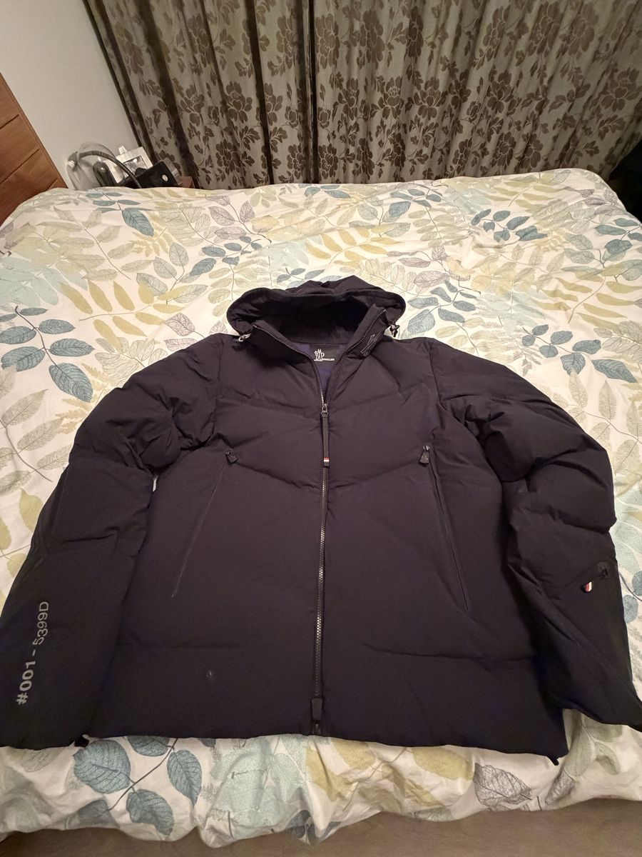Moncler Giacche: Veste hiver MONCLER – Nuovo (secondo la descrizione) da Gland venduto da Soubrette