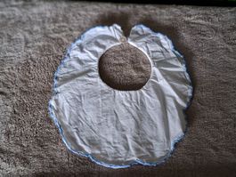 Sehr altes, Vintage Lätzchen für die Puppe oder Baby