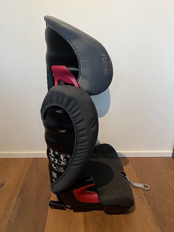 Britax Römer Seggiolini per auto: Kindersitz Römer Britax Kidfix SL – Usato da Niederhelfenschwil venduto da adler2011 3