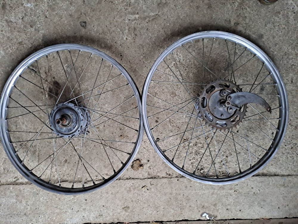 Roue 26 pouces pour velo avec dynamo moyeu Shimano