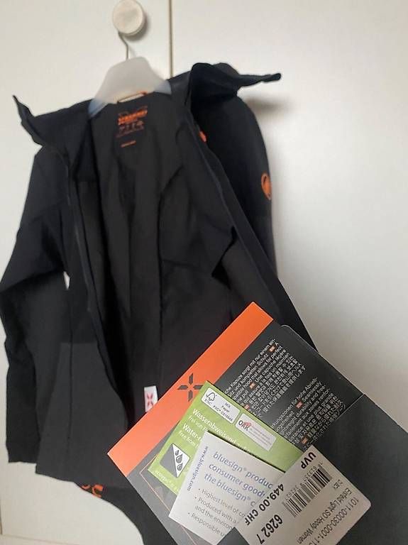 Mammut Giacche: Mammut Eisfeld Light Softshell Jacke gr S – Nuovo (secondo la descrizione) da Zürich venduto da Altruisti 8