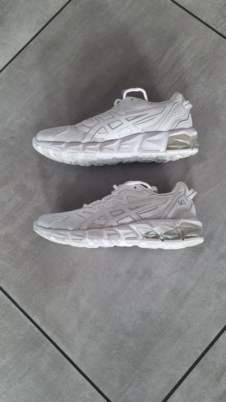 Asics Scarpe da donna: Scarpa Asics 37 – Usato da Biasca venduto da Siosmart 1