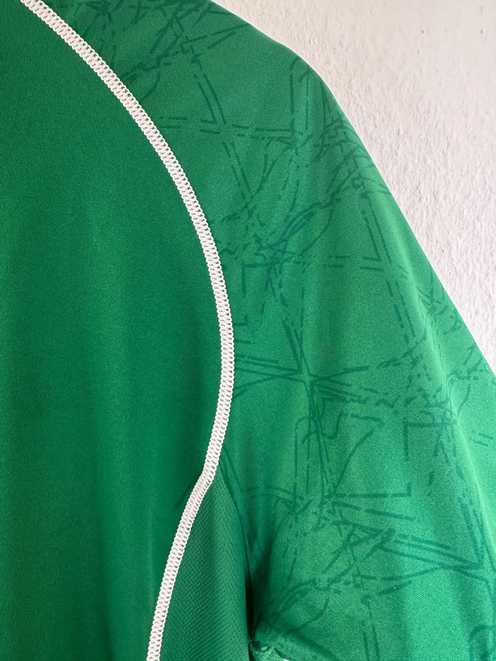 T-Shirts: Sport Bekleidung – Neu und originalverpackt aus Losone von Kleeblatt_1 1