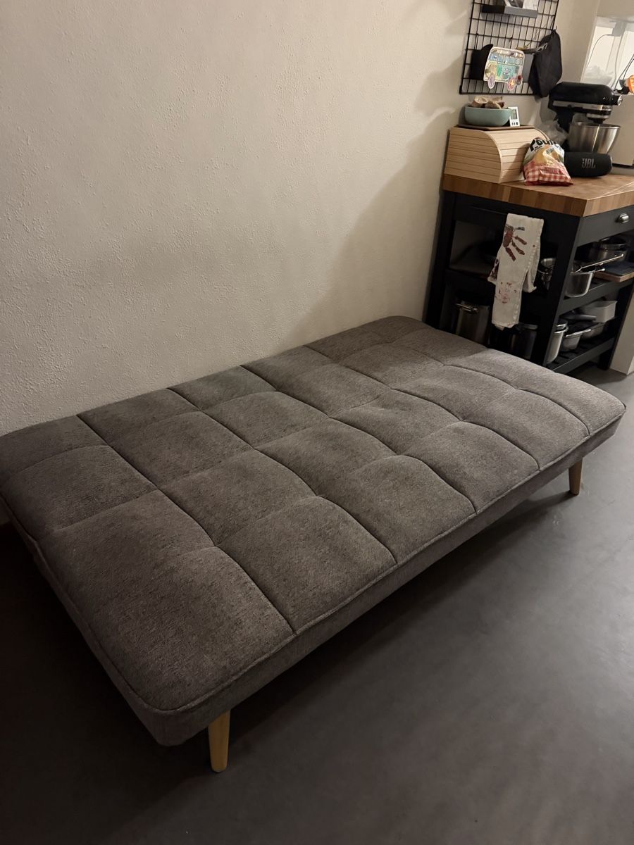 Sofas: Schlafsofa grau – D'occasion à Baden par lid_csg6 2
