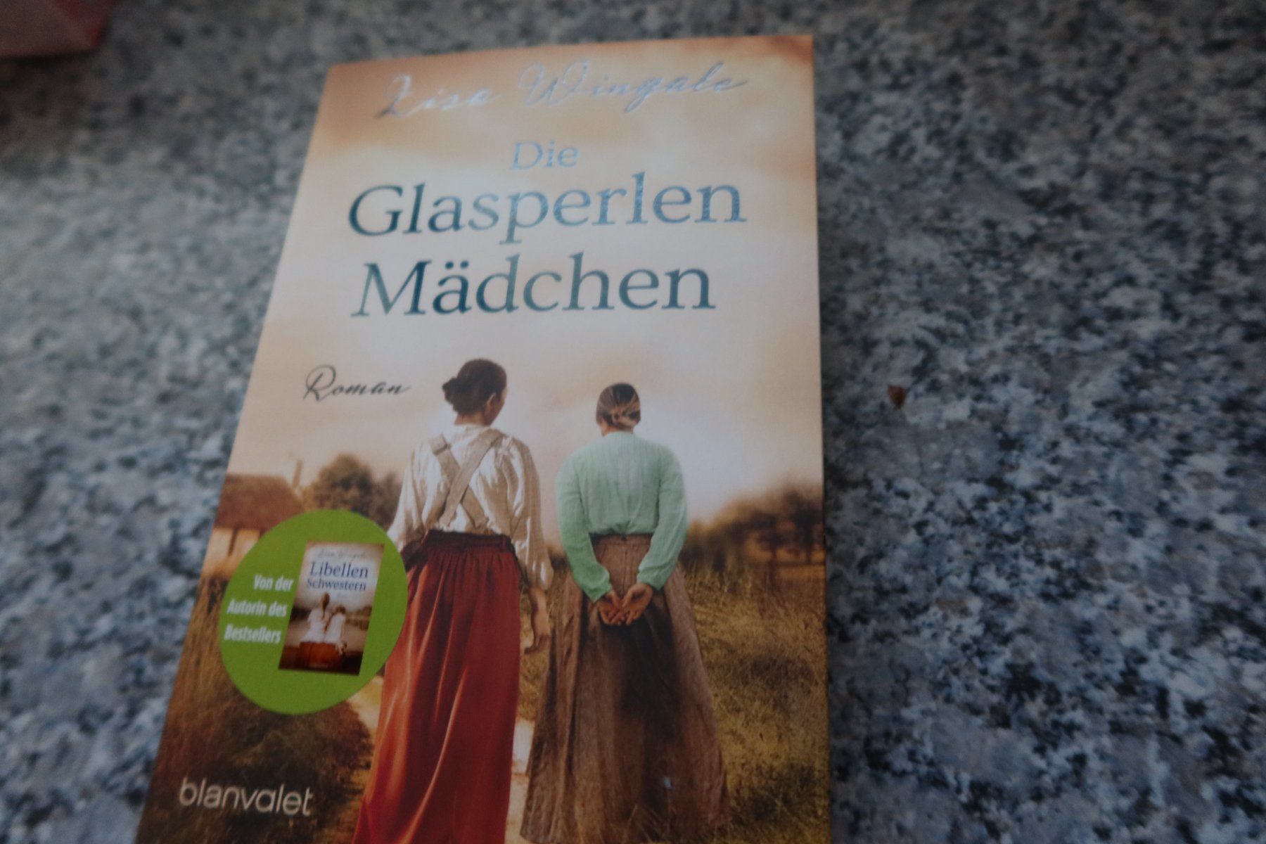 Libri: Die Glasperlenmädchen – Usato da Täuffelen venduto da Cindybussy