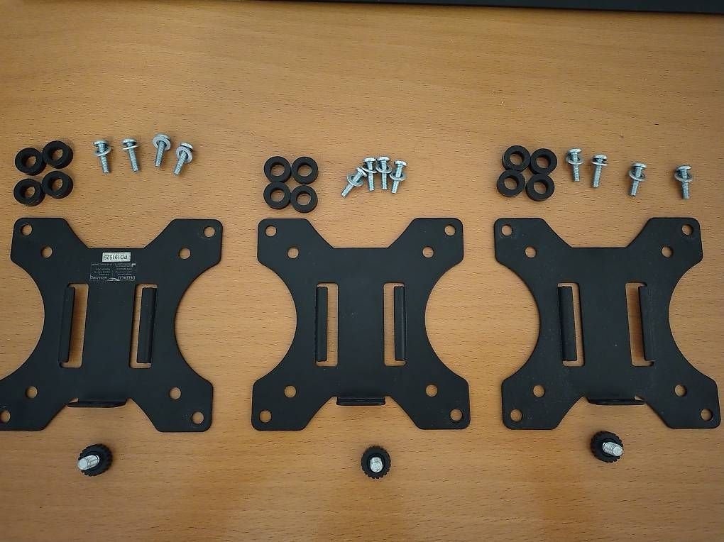 Staffa per monitor: Detalco Vesa Tripple Mount – Usato da Ehrendingen venduto da taro98 1