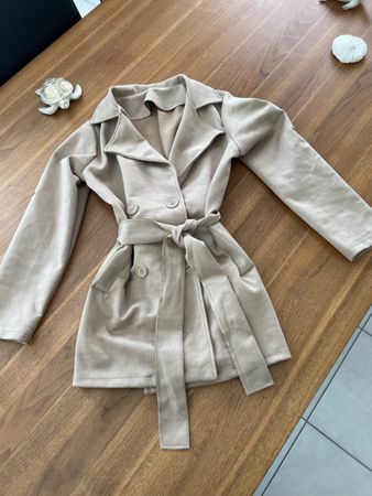 Beige Übergangs Jacke / Mantel mit Gürtel, Grösse 12
