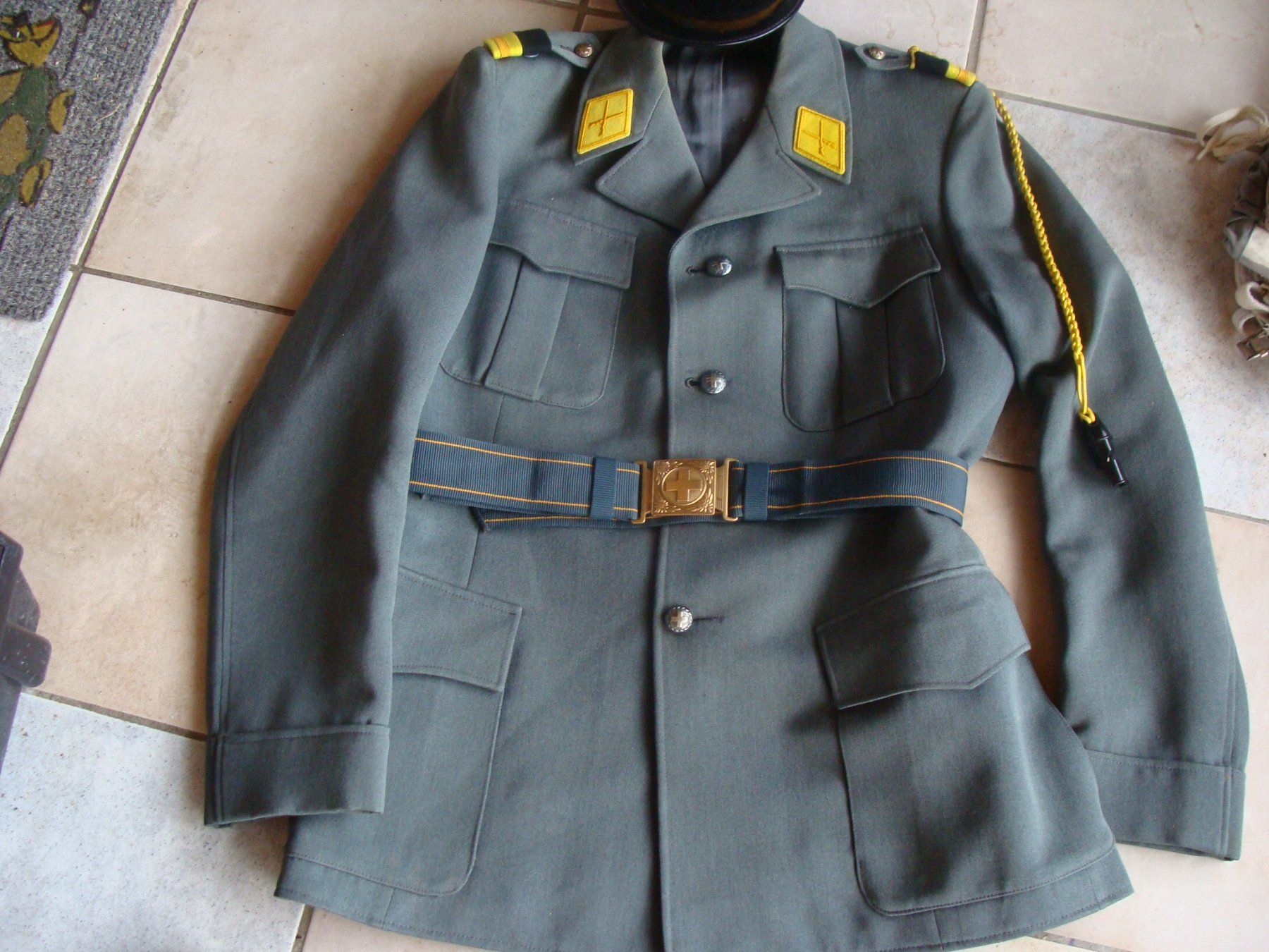 Schweizer Armee Uniformen: Complet de major cycliste. – Gebraucht aus Cuarny von hen_g7hn 2