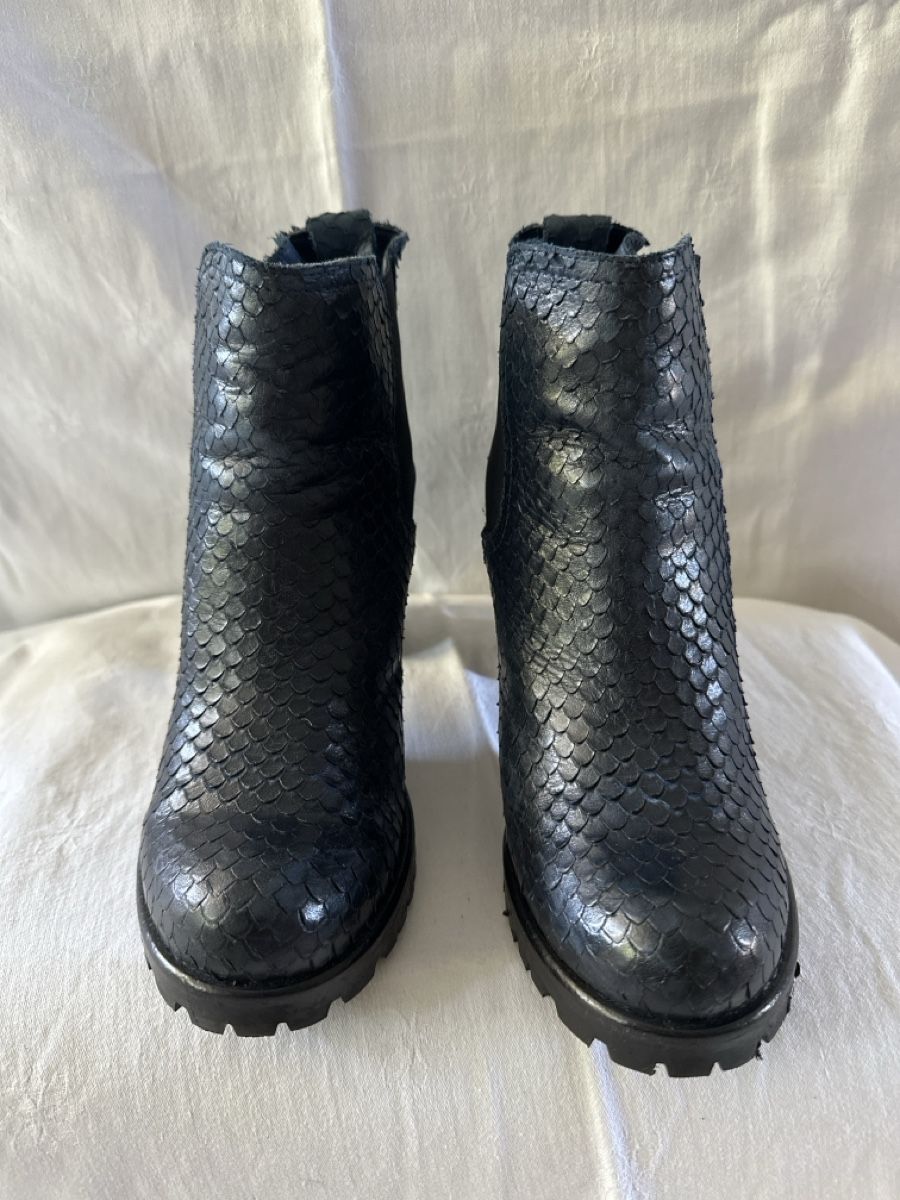 Scarpe da donna: Guardiani Stiefeletten blau nr. 38 – Usato da Stabio venduto da MAARINAA
