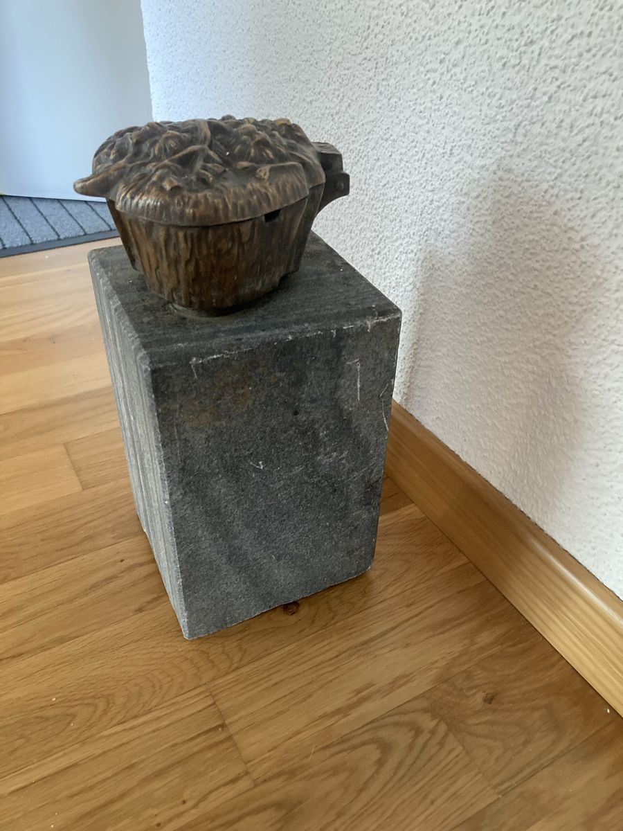 Sculture & Statue: Weihwasser Behälter mit Granitstein – Usato da Staad SG venduto da gab_7dr9 3