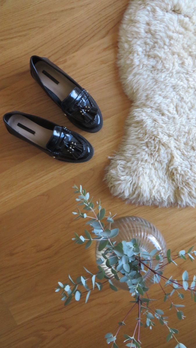 Zara Scarpe da donna: Slipper in Lackoptik – Usato da Pfäffikon ZH venduto da Purple_Jersey