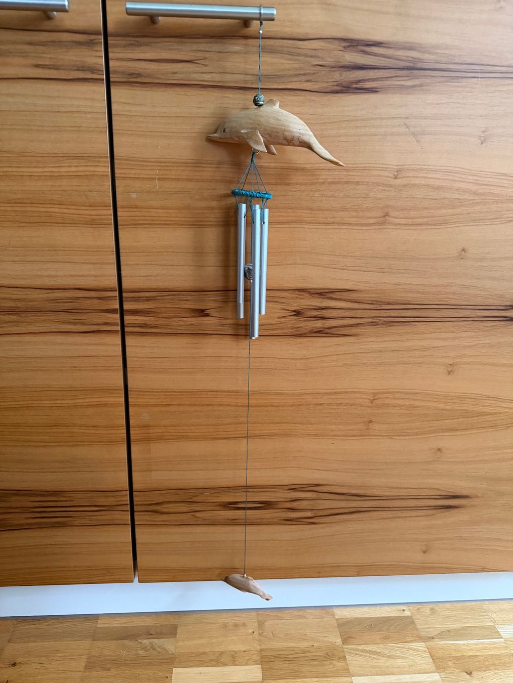 Altro in Decorazioni & Accessori: Windspiel Delfin Holz – Usato da Kastanienbaum venduto da Muenchnerkindl1 2