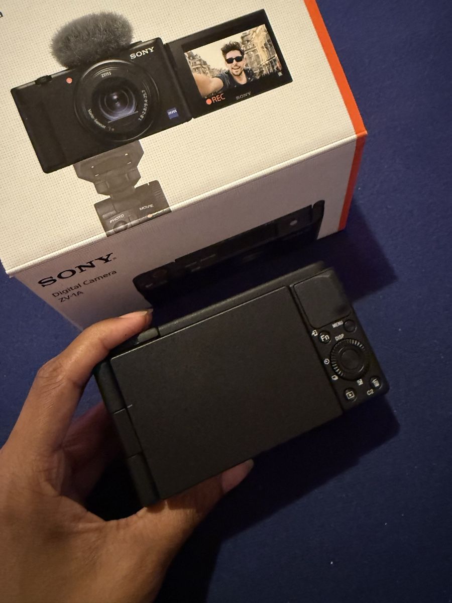 Sony Fotocamera: Sony ZV-1 – Nuovo (secondo la descrizione) da Ittigen venduto da lat_66dn 1