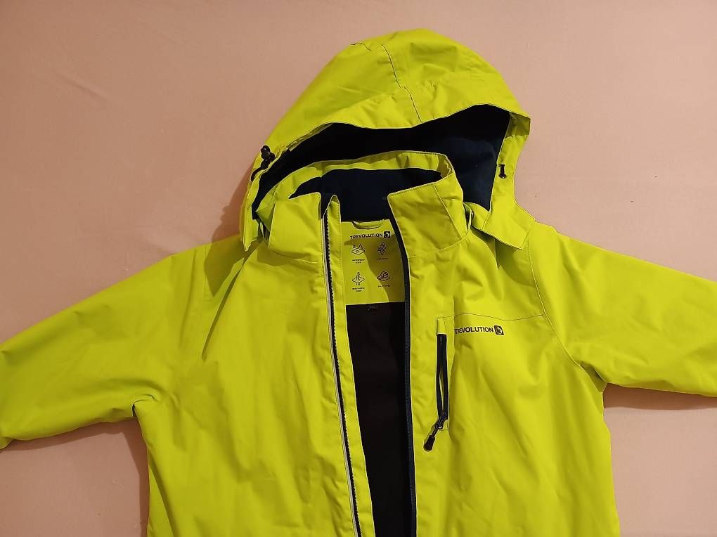 Giacche & Cappotti: Trevolution Winterjacke – Usato da Jona venduto da Pascal064 1