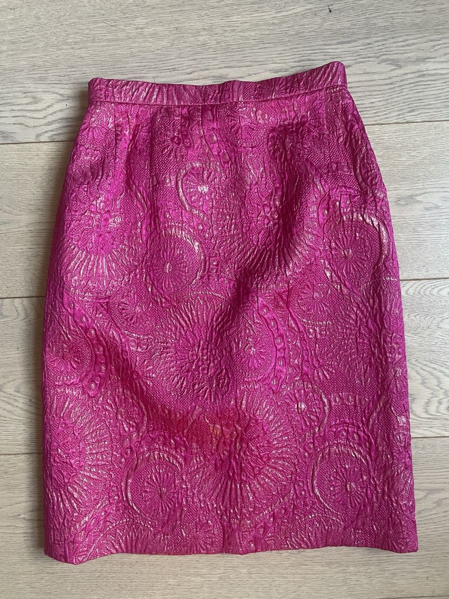 Gonne: Jupe rose et or jacquard brocade, taille 36 – Usato da Troinex venduto da nadinebmichaelson