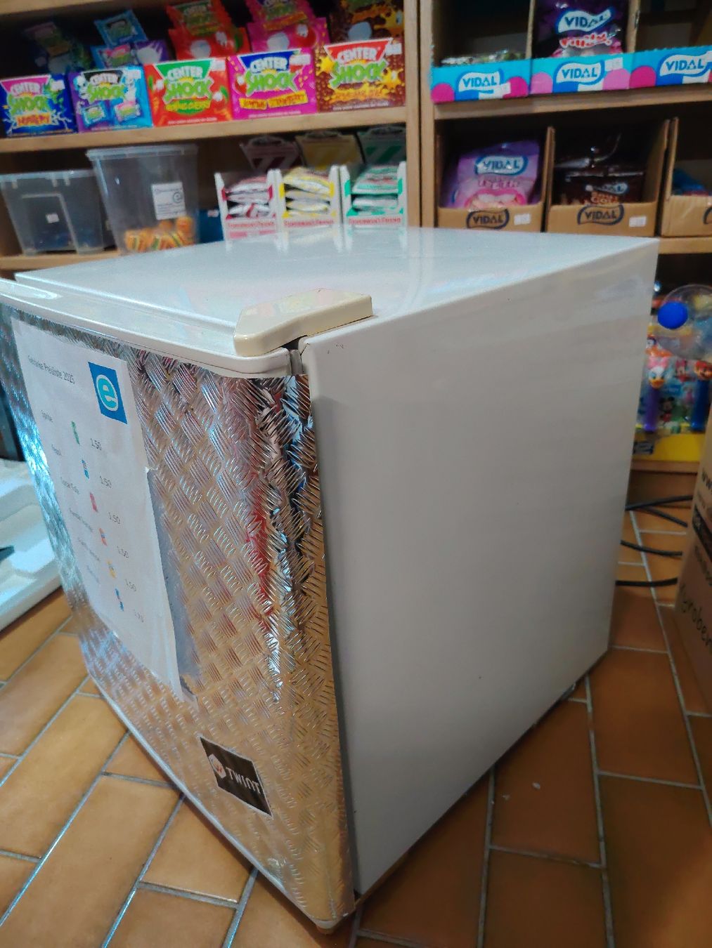 Kühlschrank: Mini Kühlschrank mit Getränkeauswahl – Gebraucht aus Aesch BL von Gebrauchtes_AeschBL 2