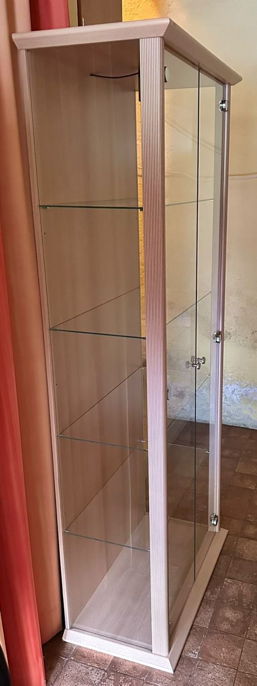 Vetrine: Vitrine aus Glas und Holz – Usato da Oltingen venduto da gueggerli 1