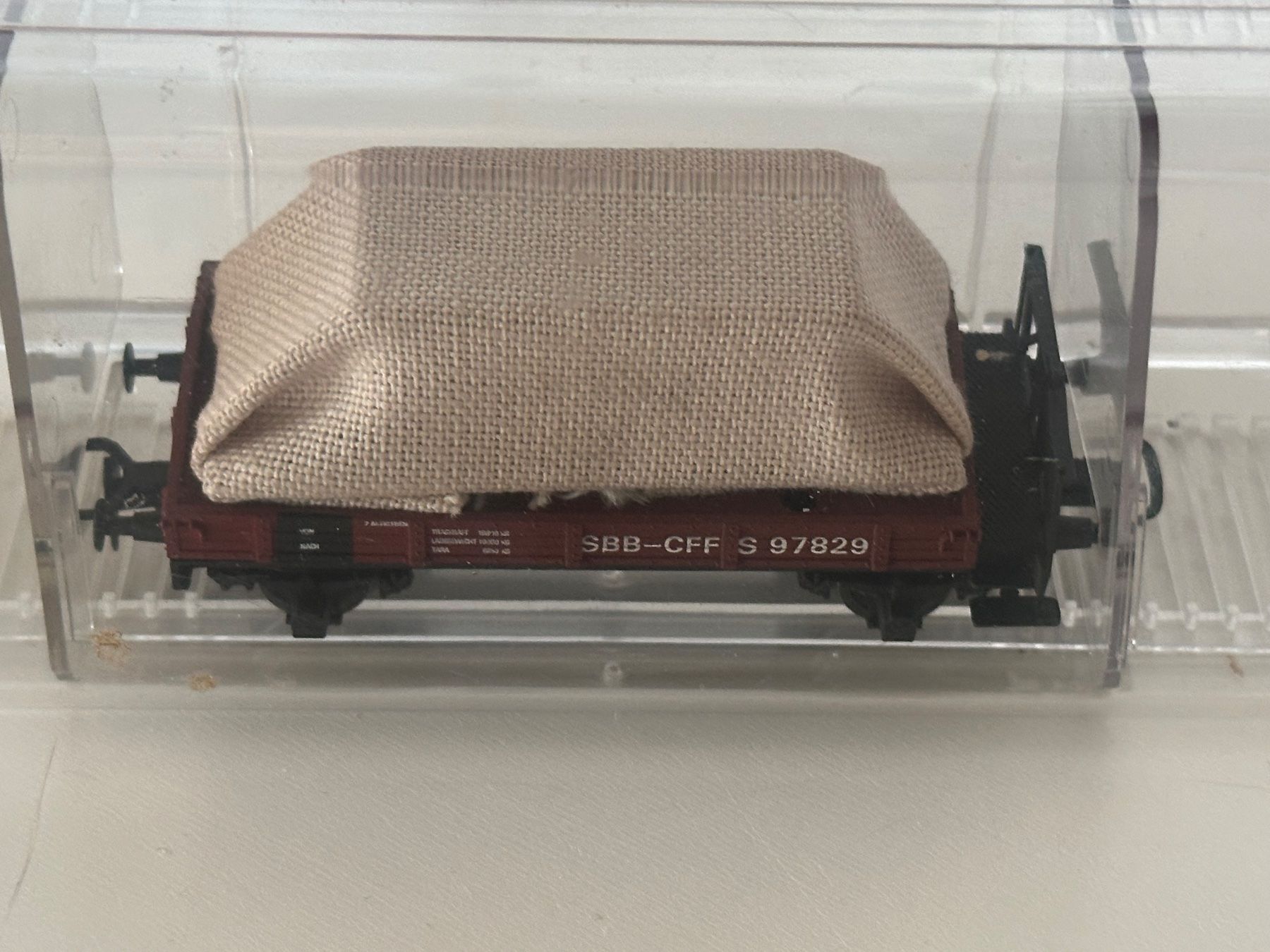 Roco Modelleisenbahnen: Ruco H0 SBB Güterwagen mit Blache – Gebraucht aus Aarburg von flacon05 1