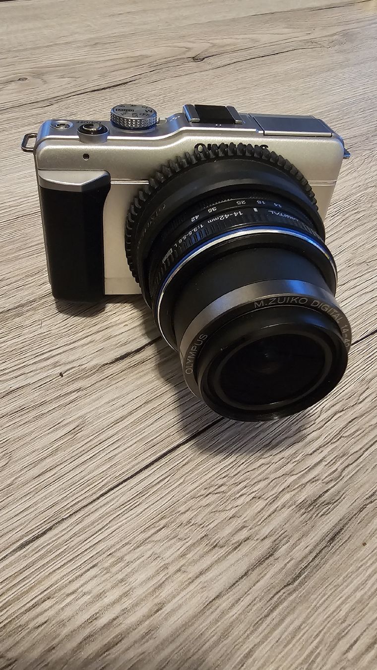 Olympus Fotocamera: Olympus PEN E-PL1 mit unterwassergehäuse – Usato da Naters venduto da tim_7q2x 1
