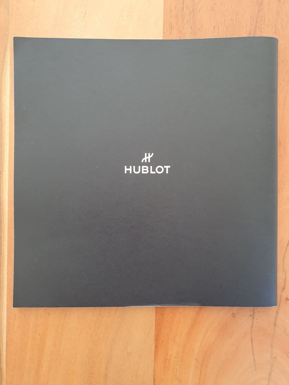 Hublot Orologi: Hublot neue Uhren Buch 2023 – Usato da Zürich venduto da Leica.C89 1