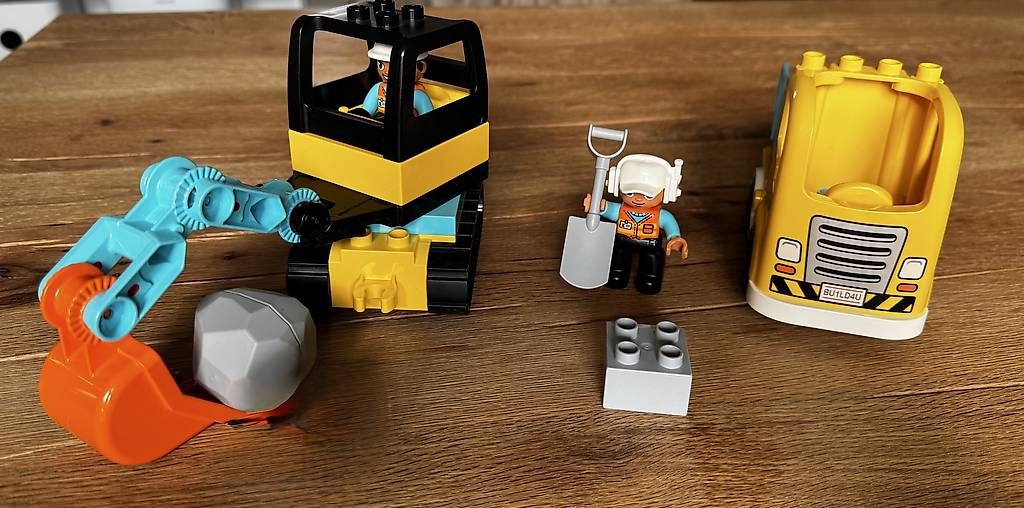 Spielzeuge: LEGO DUPLO - Bagger und Laster – Gebraucht aus Luterbach von D_Borer88