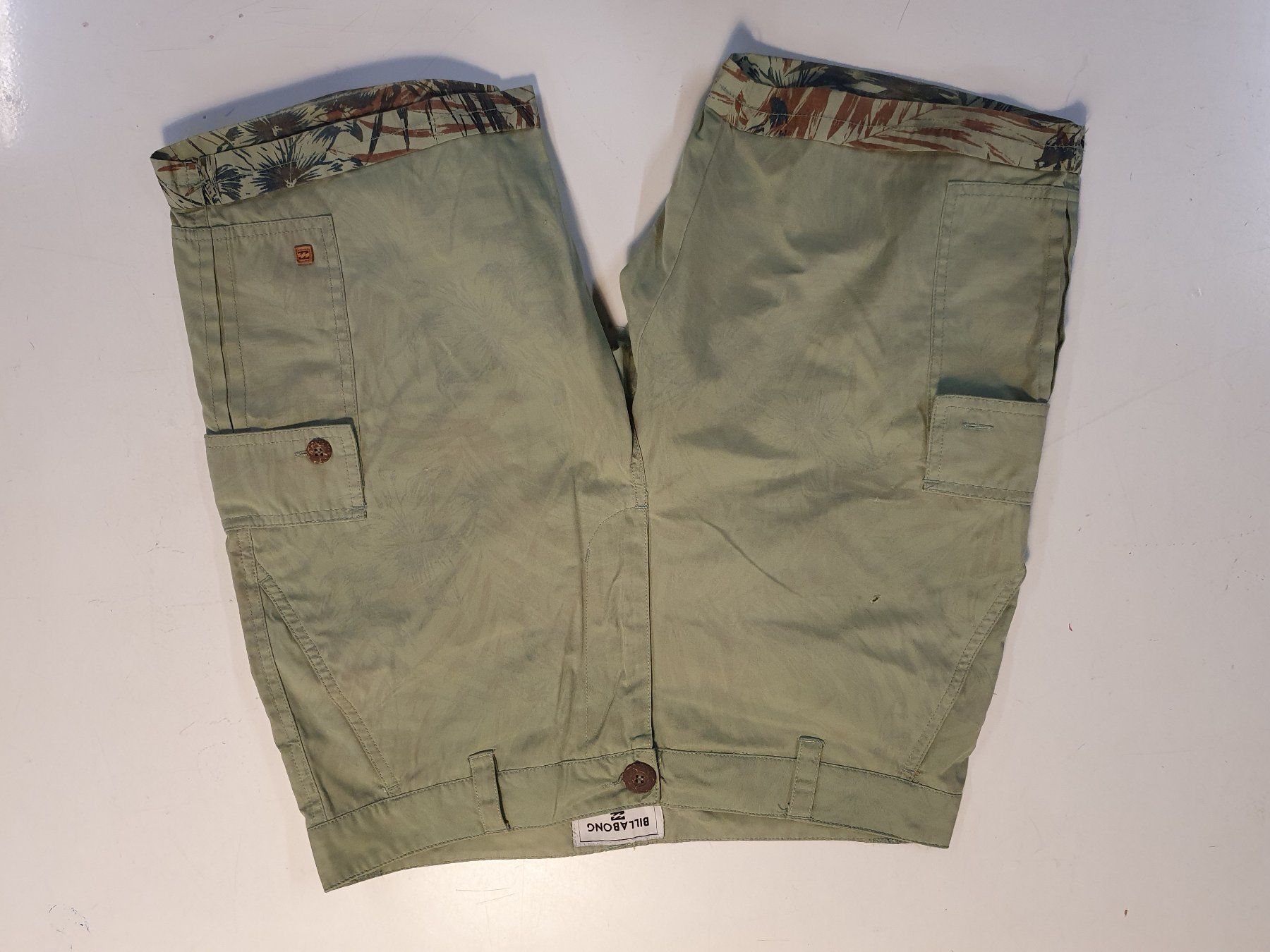 Billabong Hosen: Billabong Strandhose grösse 30 – Gebraucht aus Zürich von loosebone