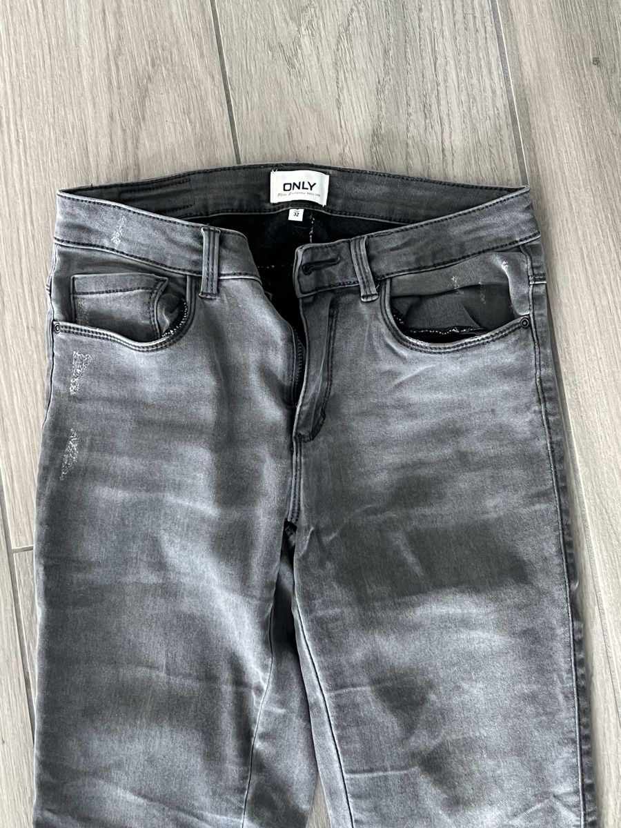 Only Jeans: Graue Only Jeans, Grösse 33/32 – Usato da Niederhelfenschwil venduto da tab_xlc7 1