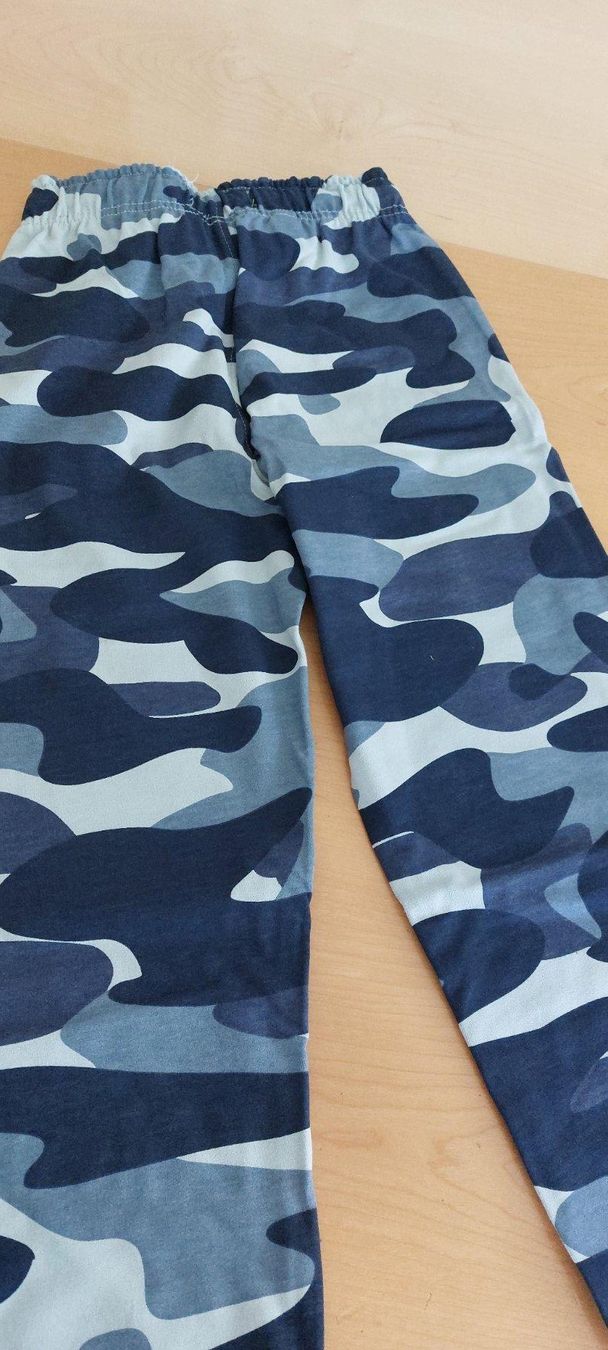 Pantaloni: Freizeithose neu Grösse 128 zu verkaufen – Usato da Pfaffnau venduto da hei_9l9h 1