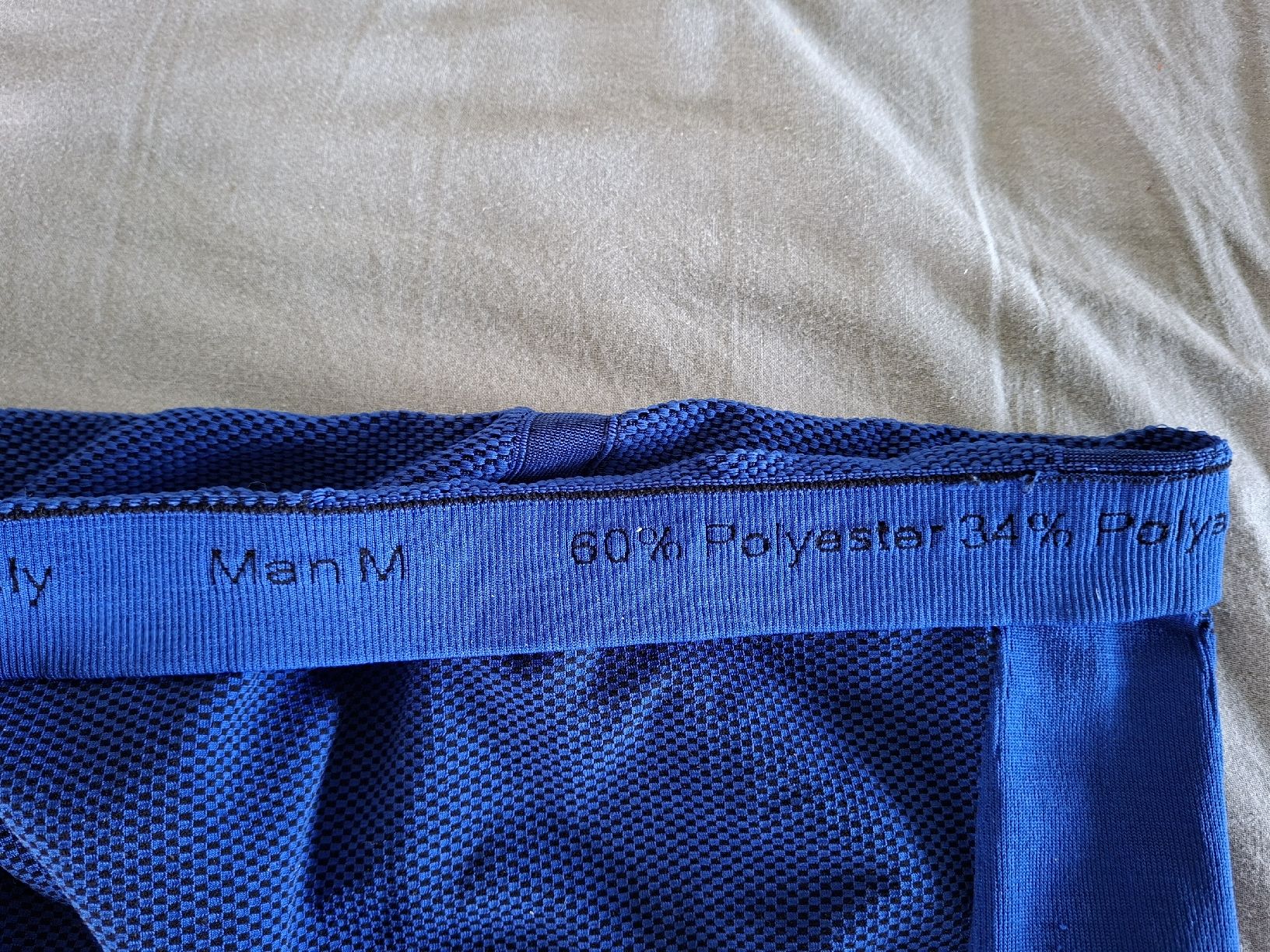 Biancheria intima: Odlo Base Layer mit Halb Zipper Gr. M – Nuovo (secondo la descrizione) da Aathal - Seegräben venduto da anny44 3