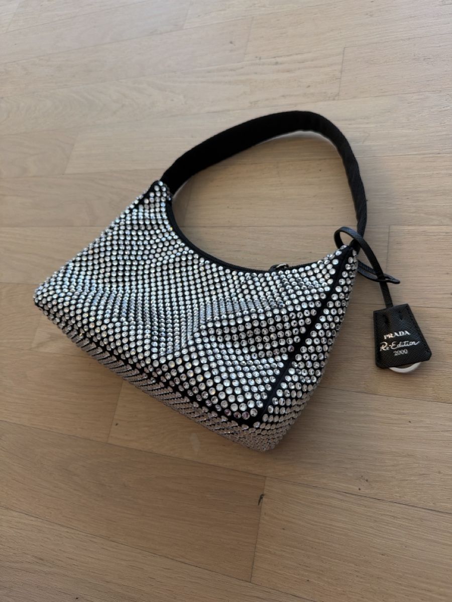 Prada Borse da donna: Prada Re-Edition Crystal Shoulder Bag Black – Nuovo (secondo la descrizione) da Effretikon venduto da MaisonNade 5