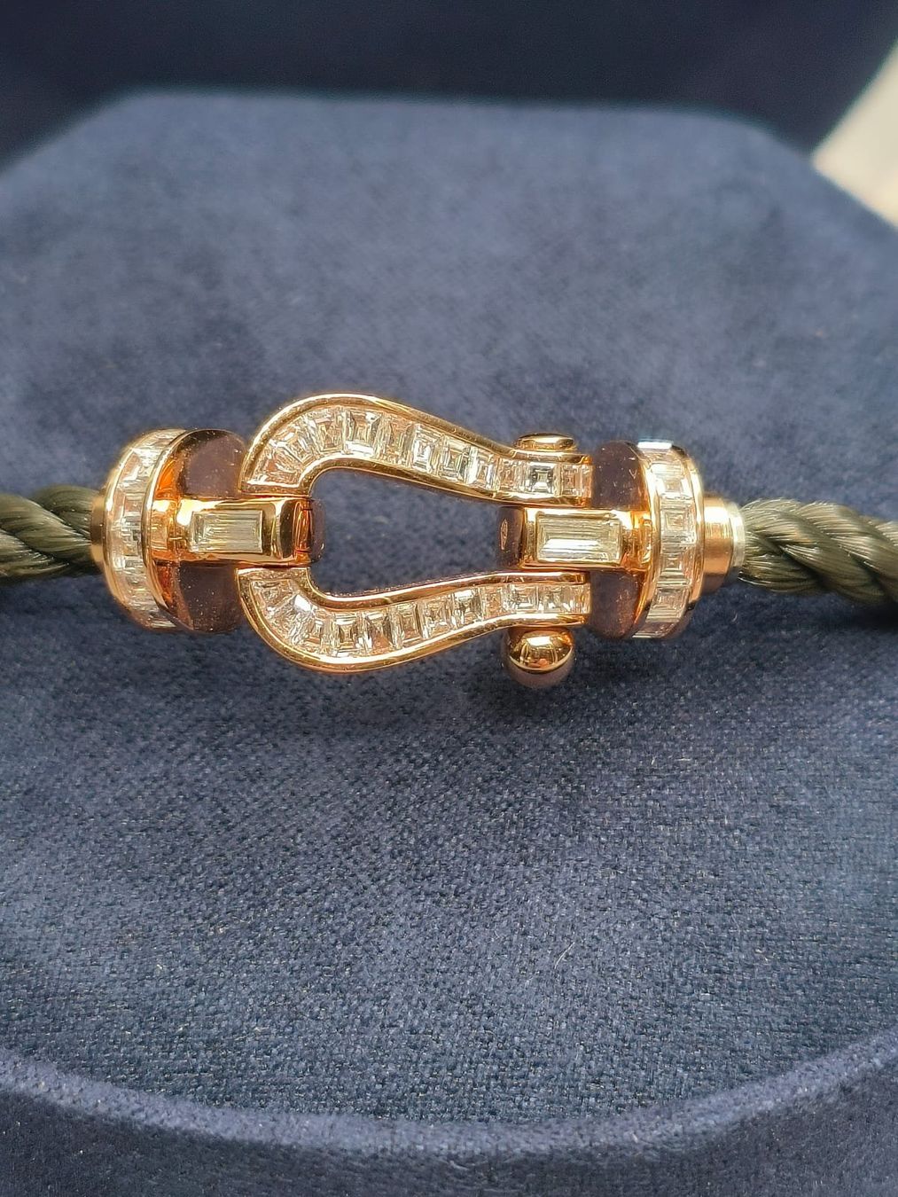 Fred Bracciali & Braccialetti: Fred – Nuovo (secondo la descrizione) da La Chaux-de-Fonds venduto da curtitswisswatches