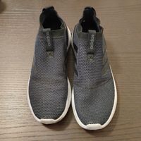 Adidas Slip-on Sneaker. Bequem für den Sommer.