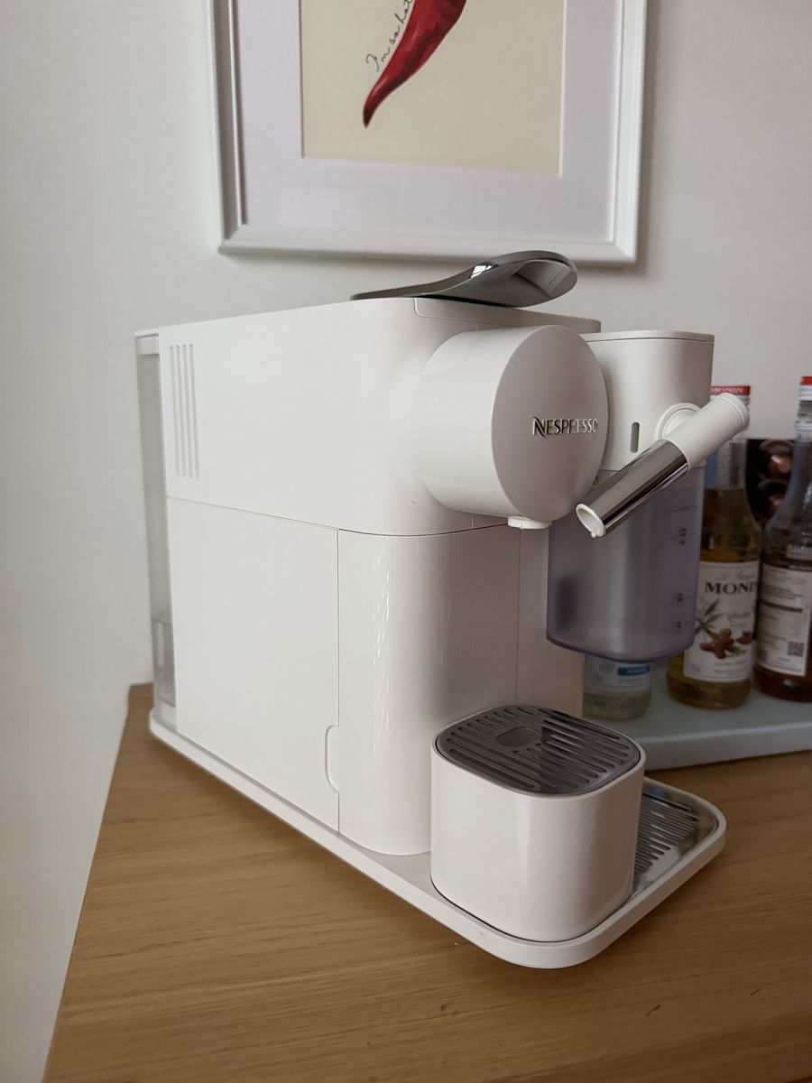 Nespresso Kaffeemaschinen & Espressomaschinen: NESPRESSO Lattissima One Porcelain White – Neu (gemäss Beschreibung) aus St. Gallen von lebenmitlea 3