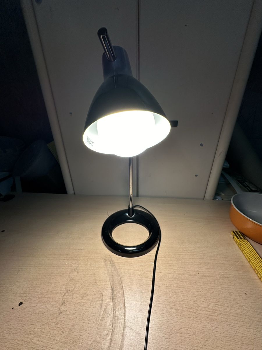 Lampade: Lampe de bureau noire et argentée élégante – Usato da Lausanne venduto da artnouveau04 1