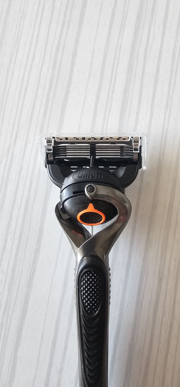 Gillette Rasoi & Lamette da barba: Gillette Fusion Pro Glide – Nuovo (secondo la descrizione) da Cham venduto da WFRRichter