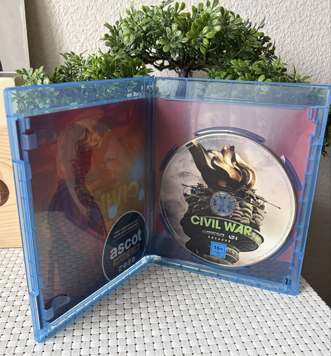 Tutti i DVDs: Civil War Blu-ray – Usato da Flawil venduto da NiceT 2