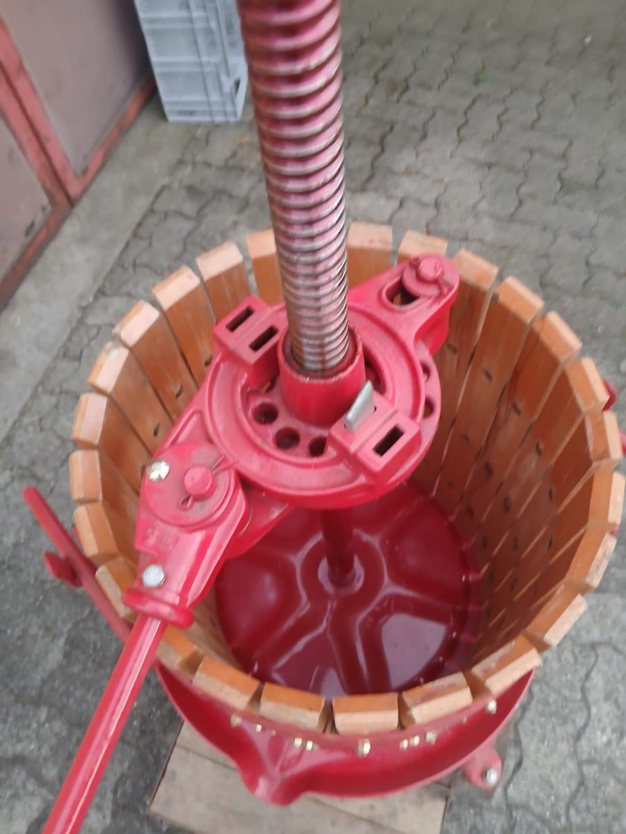 Tutte le macchine: Obstpresse – Usato da Rickenbach LU venduto da tower17 2