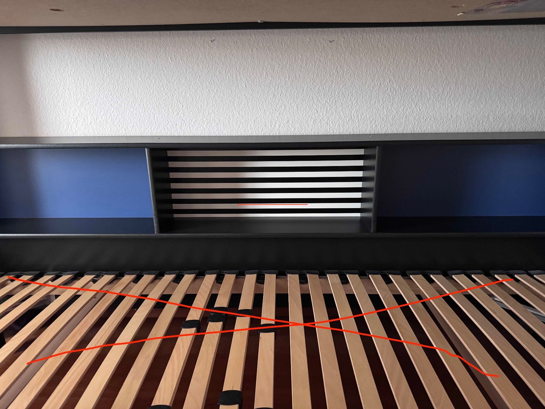 Conforama Letti: Hochbett schwarz lila / blau – Usato da Zürich venduto da istvanfarkas 2