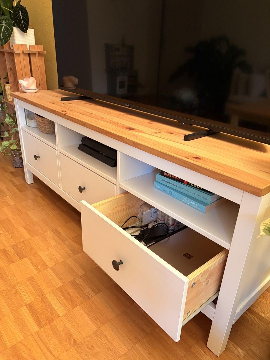 Ikea Mobili TV: Couchtisch und TV-Möbel – Usato da Wittenbach venduto da laramarighetto 1