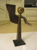 Bronze-Skulptur abstrakt einarmiger Engel / Roboter arte art