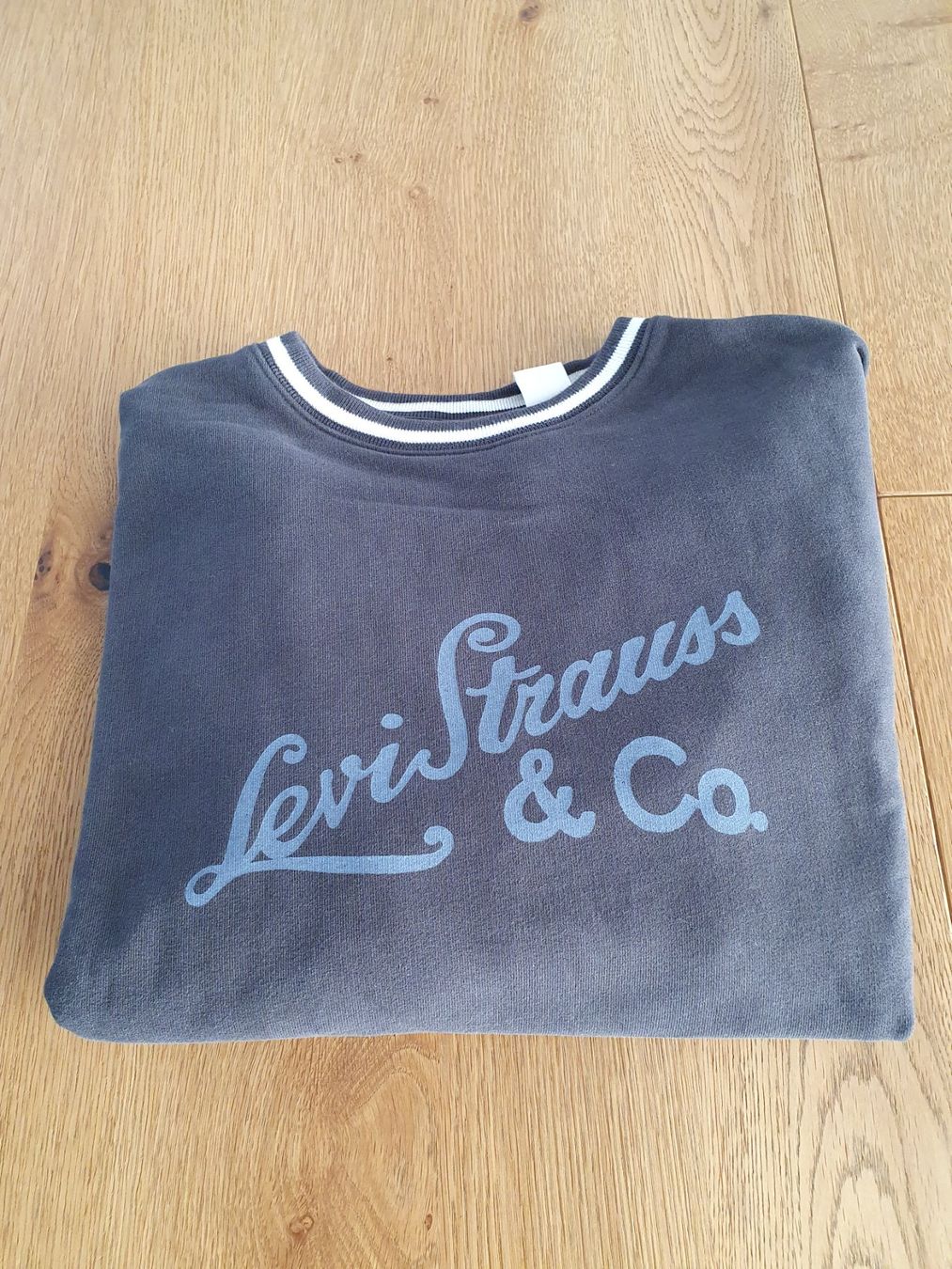 Pullover & Sweatshirts: Levis Sweatshirt – Neu (gemäss Beschreibung) aus Kreuzlingen von Vrene01