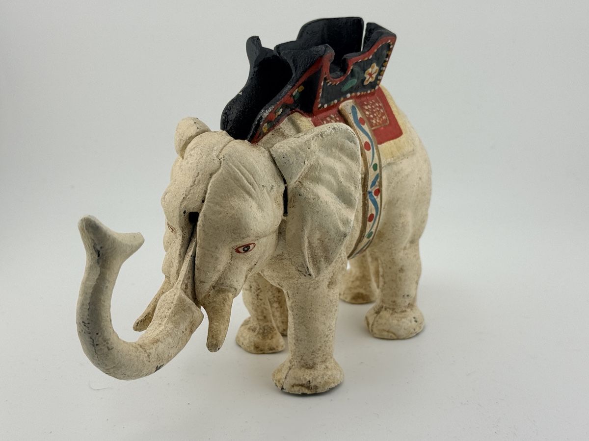 Spielzeuge: Mechanischer Elefant Eisenguss 30er Jahre – Gebraucht aus Zürich von Geniuss 2