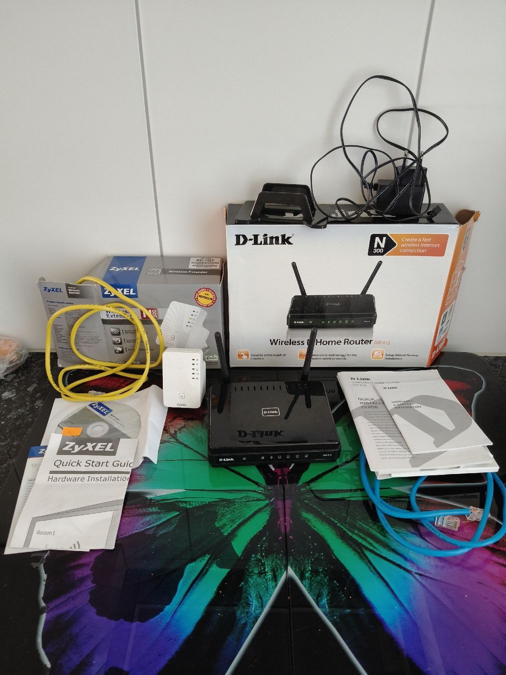Dlink Modem & Router: Wireless Router und Extender – Usato da Neuenhof venduto da Eric