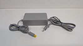 Original Nintendo Wii U Netzteil / Power Supply