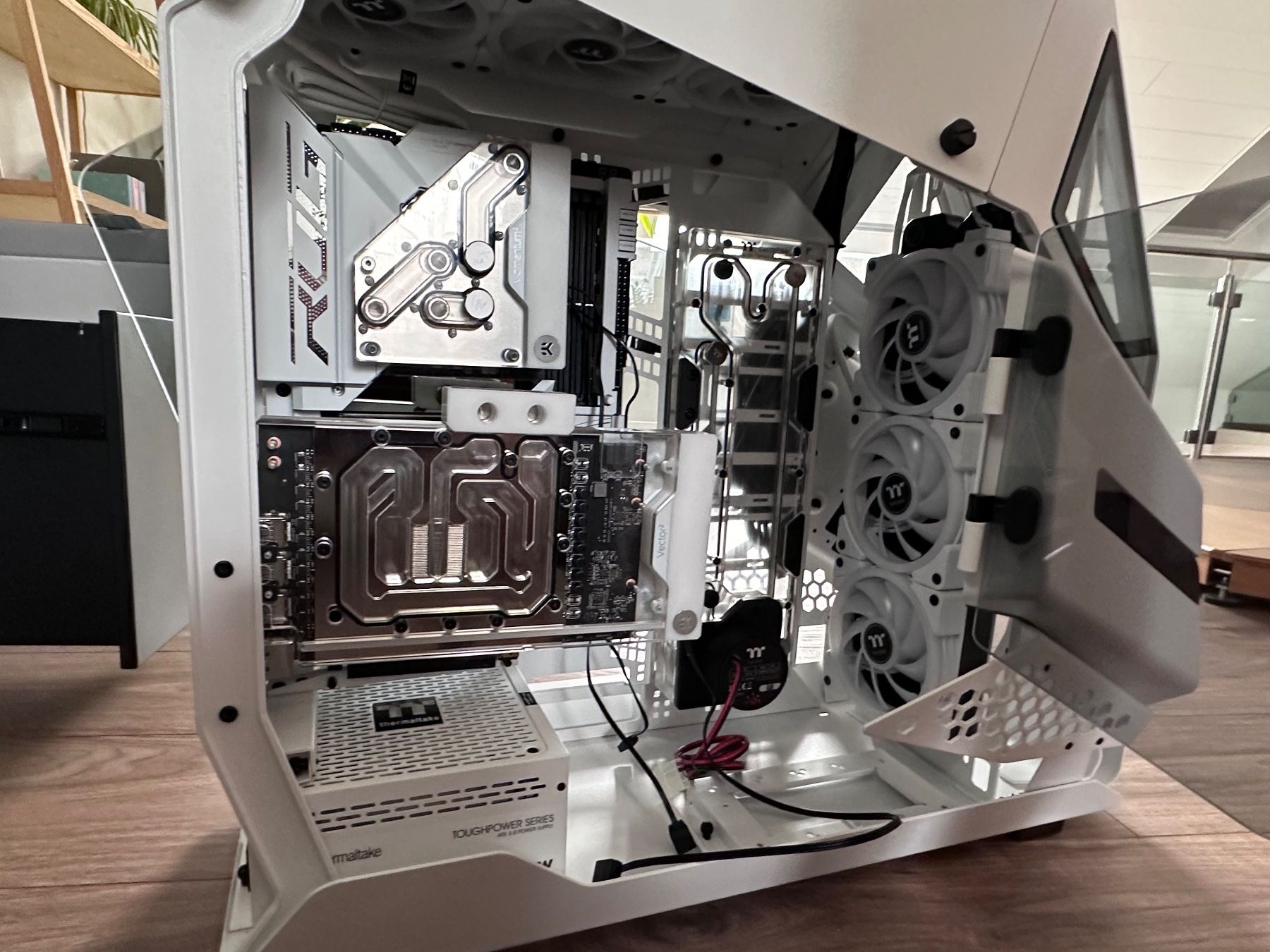 PCs: Pc gaming waterforce high-end. – Gebraucht aus Pomy von ltghost 5