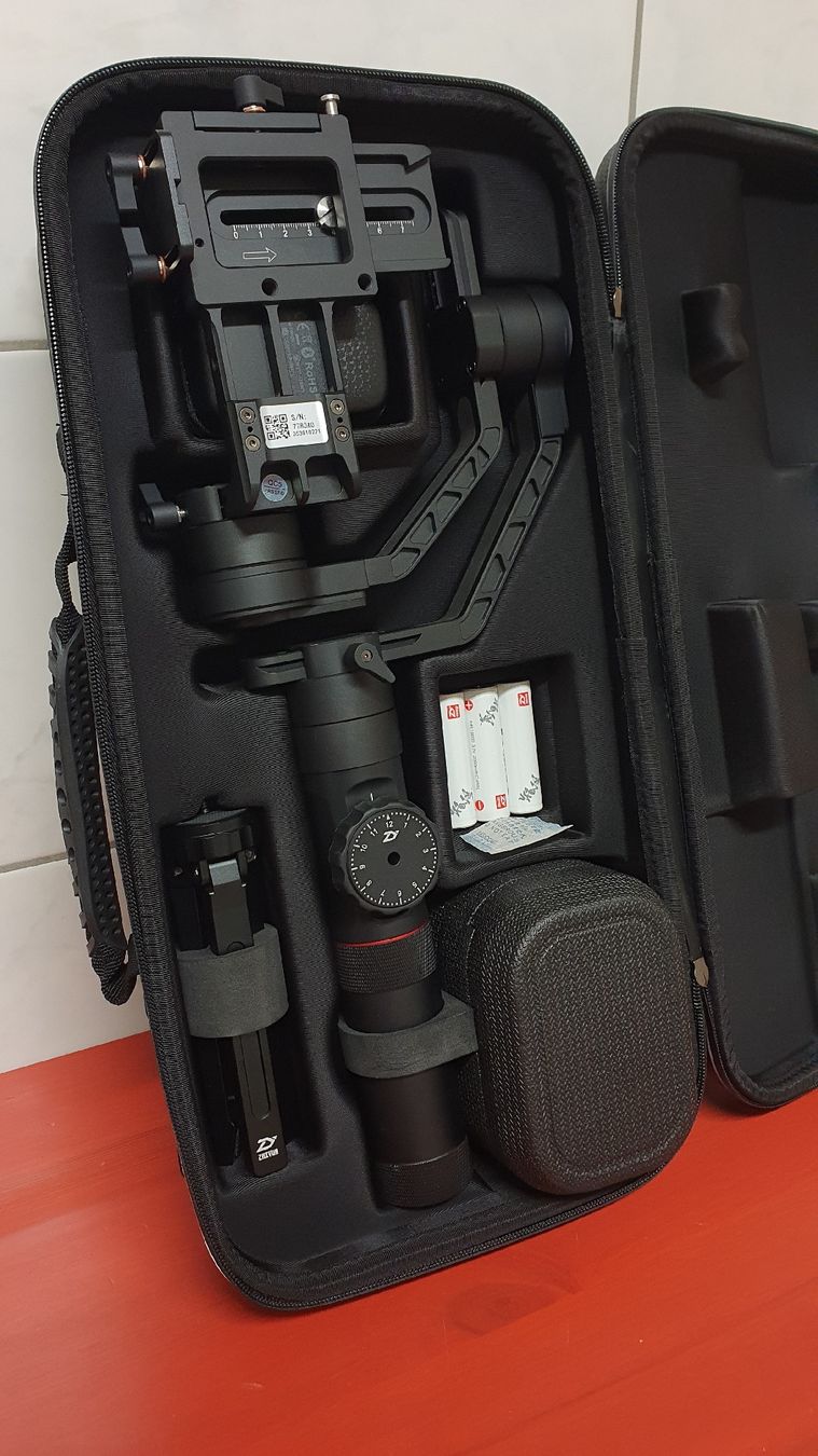 Zhiyun Supporti a parete: Zhiyun Crane 2 Gimbal – Nuovo (secondo la descrizione) da Schmerikon venduto da mike_96 2